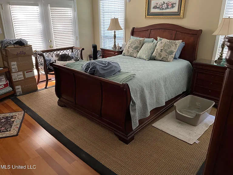 114 Watersedge Dr — Photo 5
