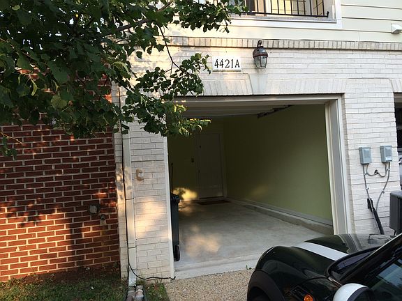 Garage and 2nd Car Parking in Driveway