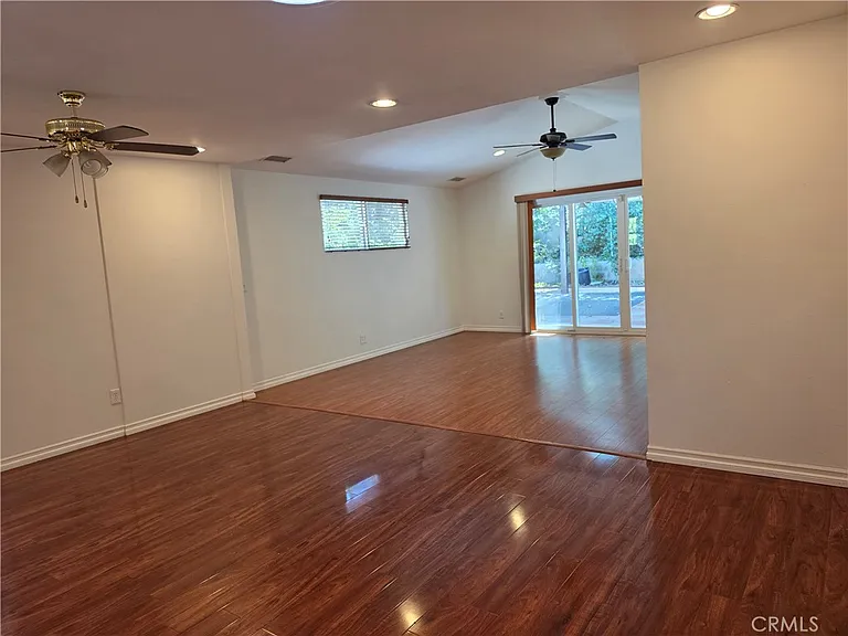 5446 Irondale Ave — Photo 8