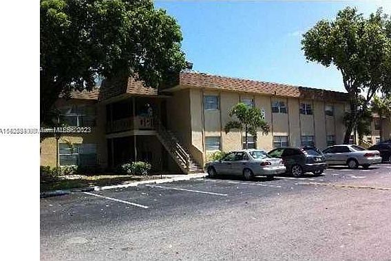 4th image of 2728 NW 39th Way APT 204