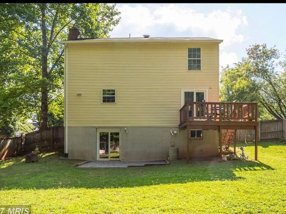 2nd image of 5654 Roundtree Dr #5654