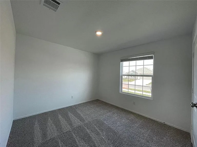 103 Ulmus St — Photo 9