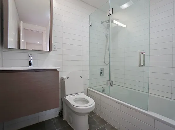 139 Albany Avenue image 8 of 9