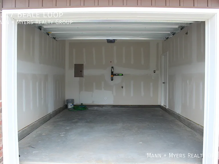 6117 Beale Loop — Photo 13
