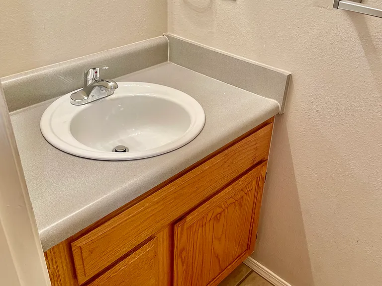 2714 E Kantz Dr — Photo 10