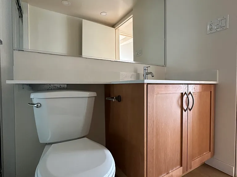 1100 Jervis St #1906 — Photo 5