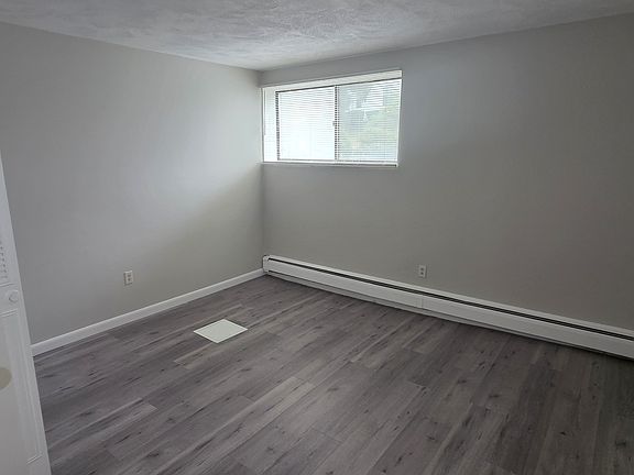 4th image of 76 Harvard St APT 1