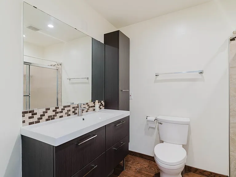 345 N Jackson St #309 — Photo 22