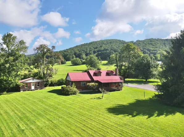290 Juneberry Ct, Athens, WV 24712