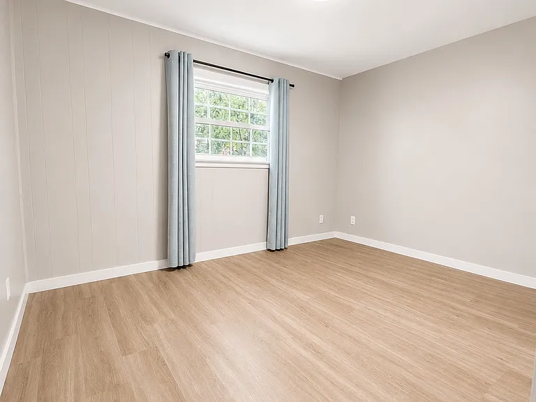 754 Hemlock Dr — Photo 6