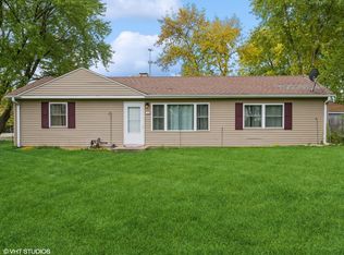 116 Lakewood Dr, Antioch, IL 60002