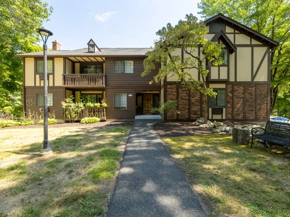 7 Canterbury Court #7, Brookfield, CT 06804