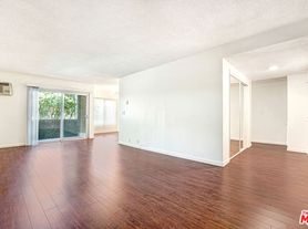 919 N Alfred St, West Hollywood, CA