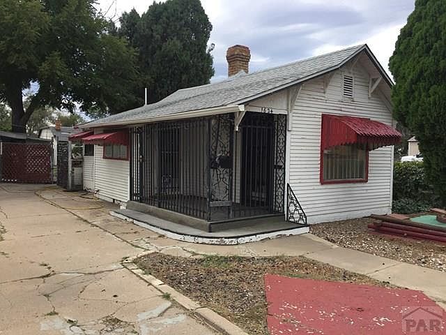 1st image of 1624 E 4th St