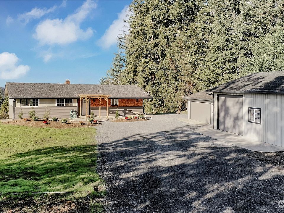 1st image of 9002 181st Avenue E