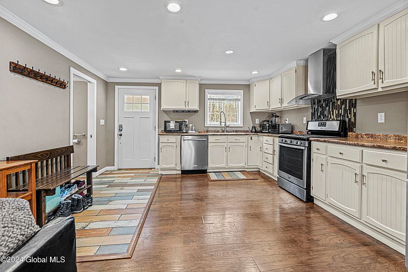 2nd image of 233 Gailey Hill Road