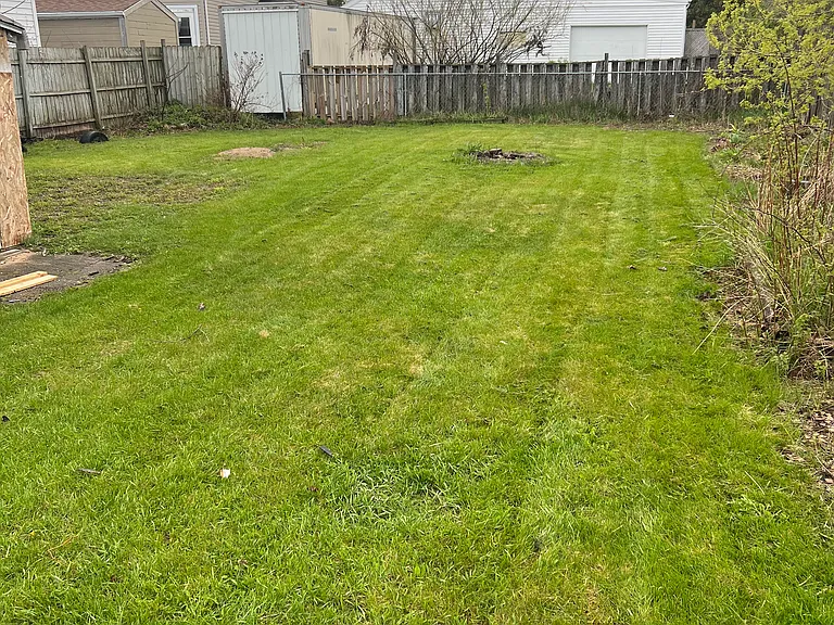2304 Monroe St — Photo 7