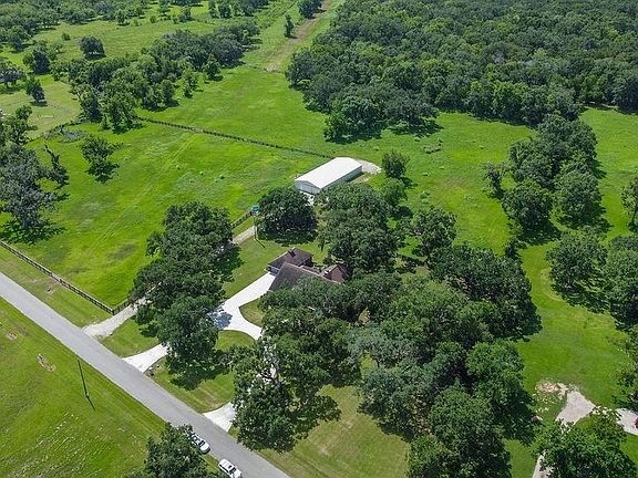 3rd image of 5685 County Road 823