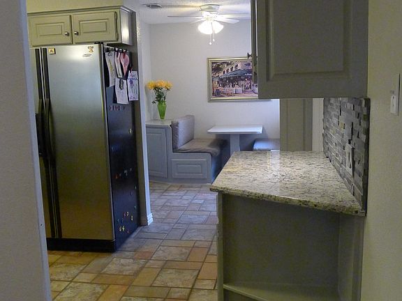 4th image of 1117 Woodvale Dr