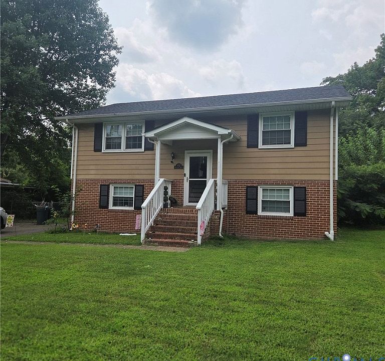 1st image of 832 Rosemont Rd