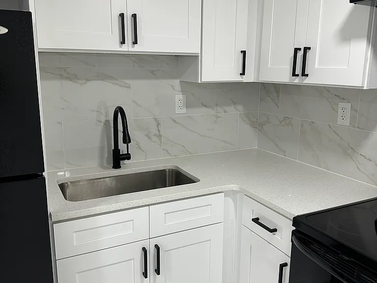 1805 Reynolds Rd #2 — Photo 3