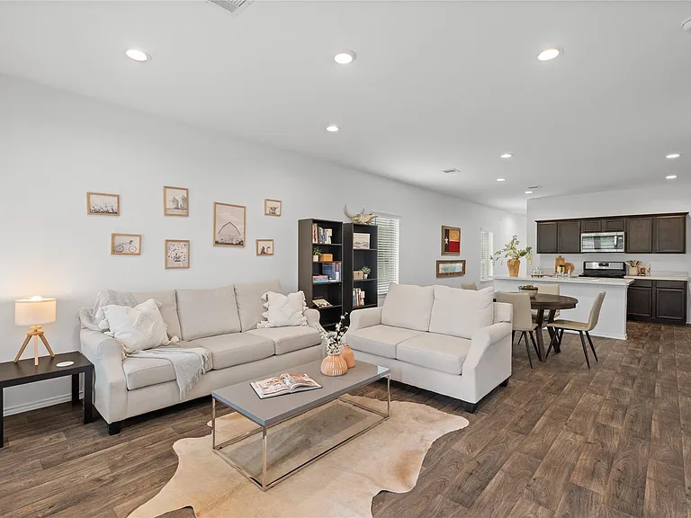 22306 Forest Gorge Ln — Photo 8
