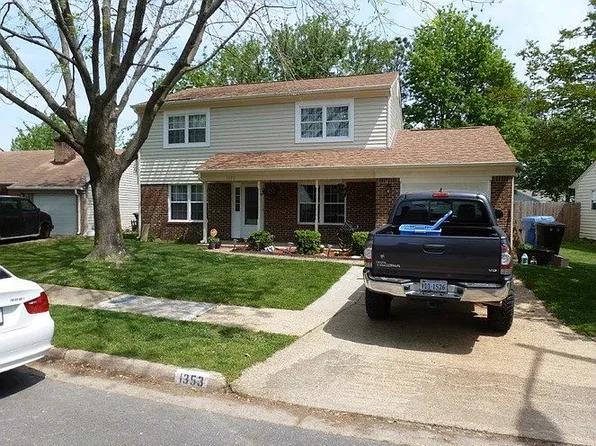 1353 Nesbitt Dr, Virginia Beach, VA 23453