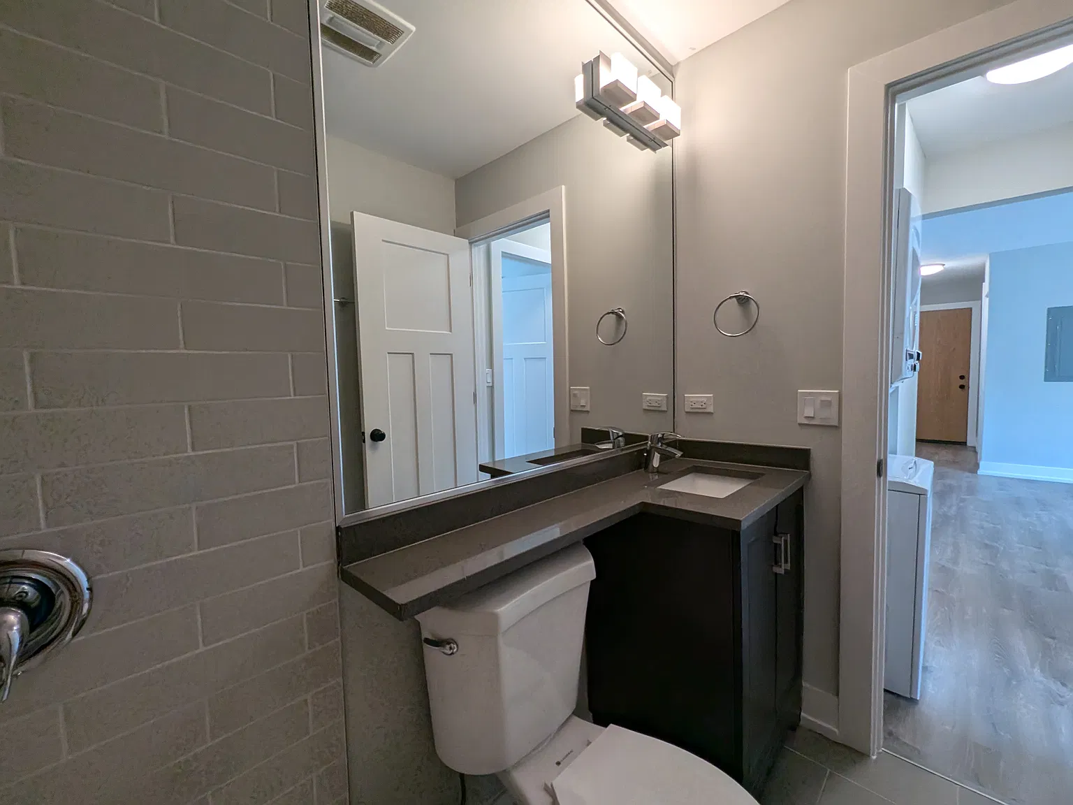1 bed, 700 sqft, $2,550 — Photo 2