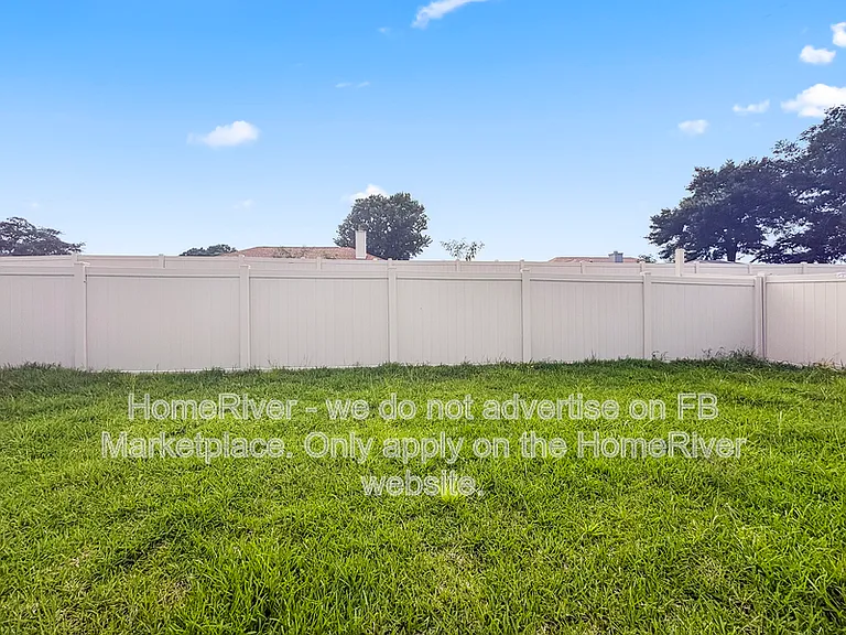 8780 SW 49th Cir — Photo 32