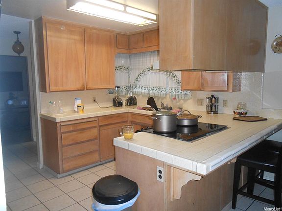 4th image of 4806 Zinfandel Ave