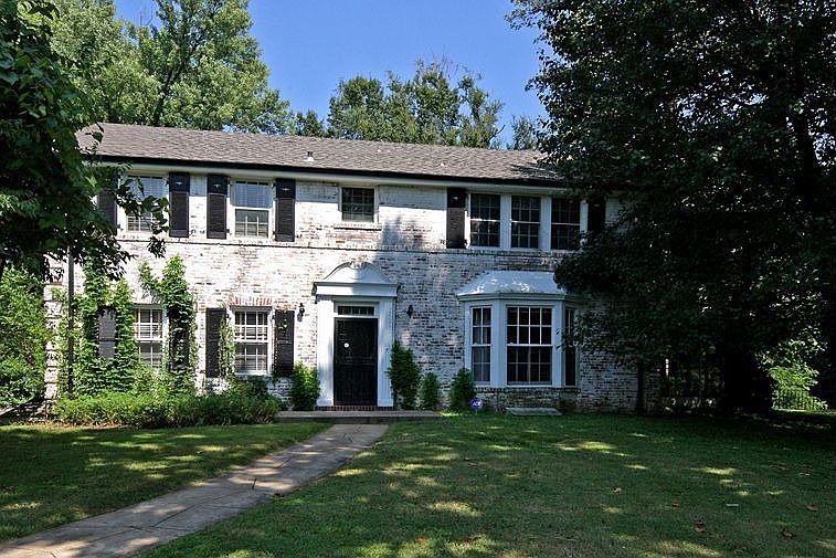 1st image of 23 Oakleigh Ln