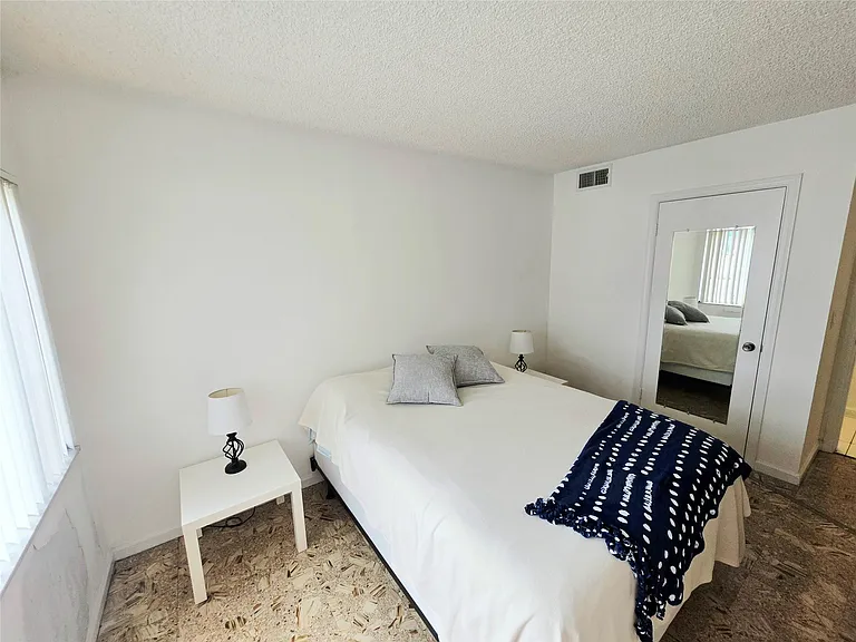 2230 NE 56th Pl #208 — Photo 15
