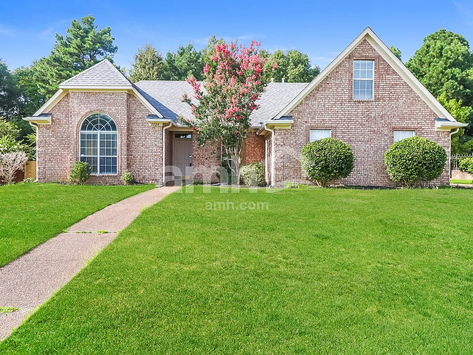 8500 Wolf Trace Ln