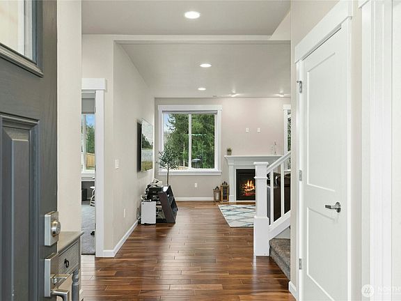 3rd image of 22724 22nd Street NE