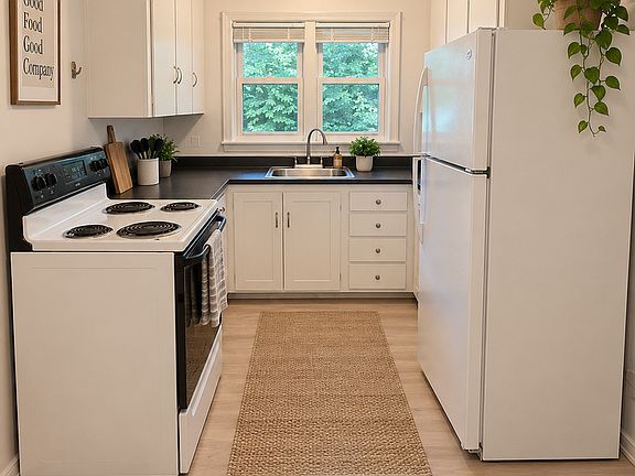 4th image of 207 Main St #B