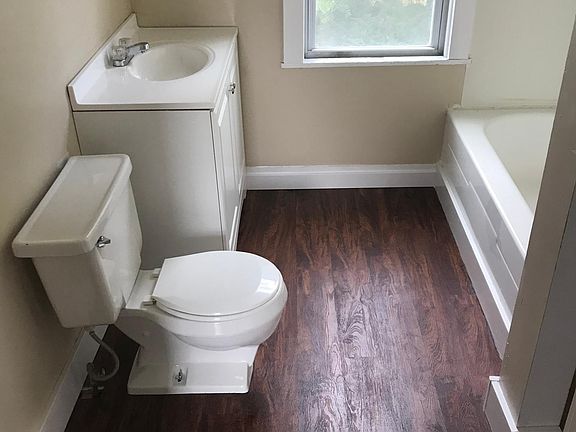 2nd image of 814 High St #5