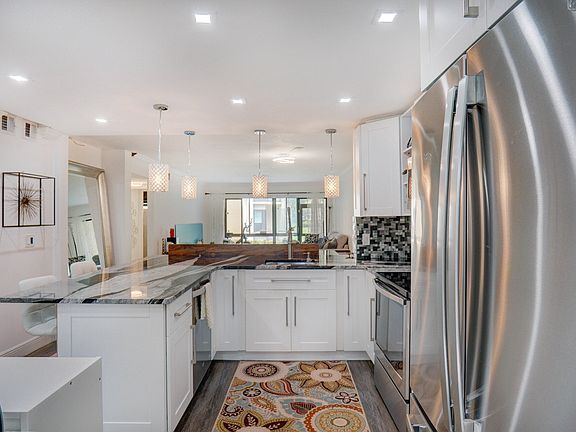 4th image of 1921 SW 15th Street #35