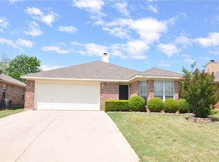 10617 Aransas Dr, Fort Worth, TX 76131