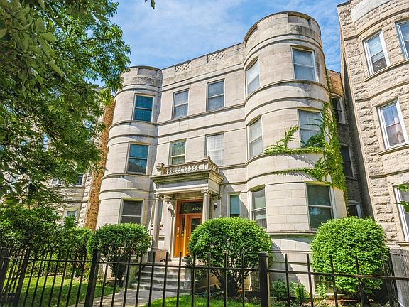 2nd image of 4520 N Magnolia Ave APT 3N