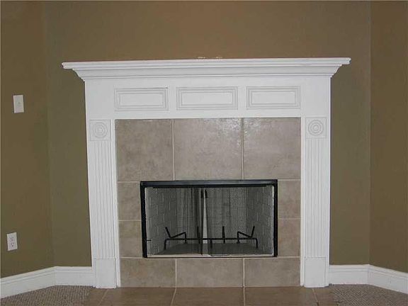 4th image of 120A Deforest Dr