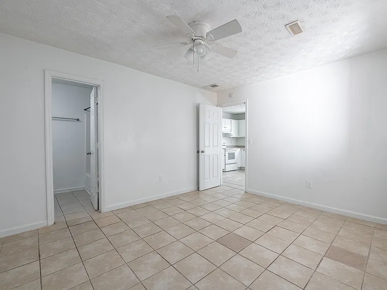 8365 Warren Dr — Photo 30