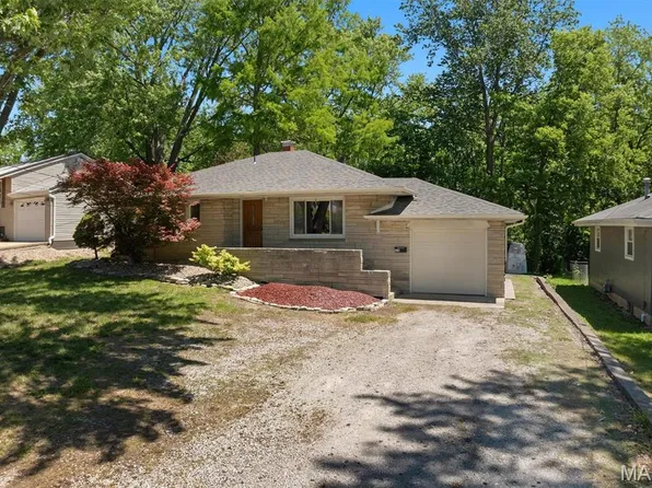 613 Poplar St, Highland, IL 62249
