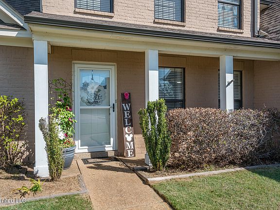 4th image of 13504 Lapstone Ln