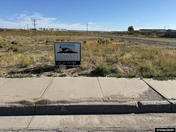 TRACT 2 Cottonwood Cir, Rawlins, WY 82301