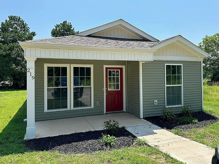 219 Brandi Ln — Photo 1