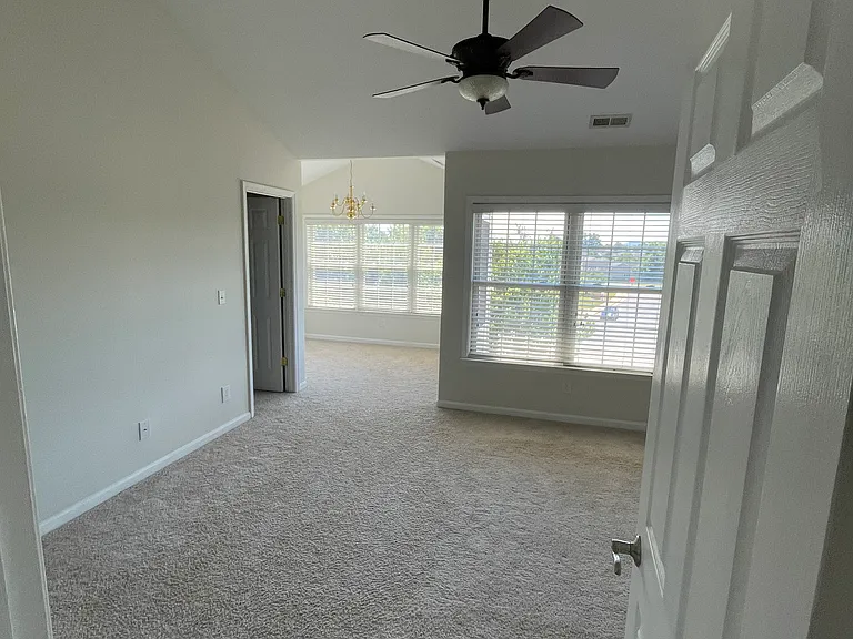 200 Cross Keys Pl — Photo 20