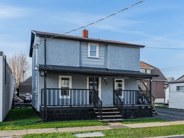 56 Decew St, Pt Colborne, ON L3K 1C1
