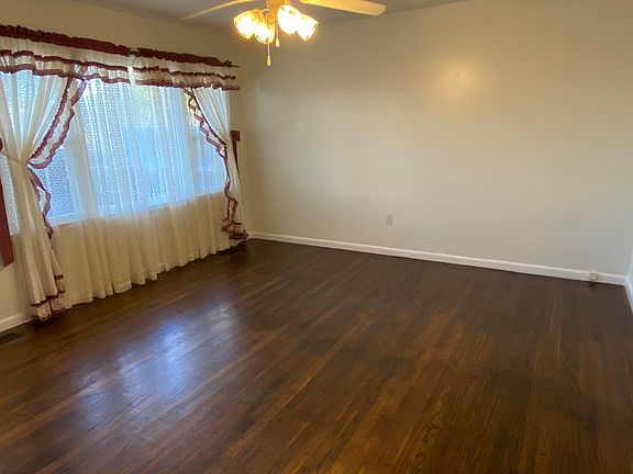 5th image of 104 Royal St