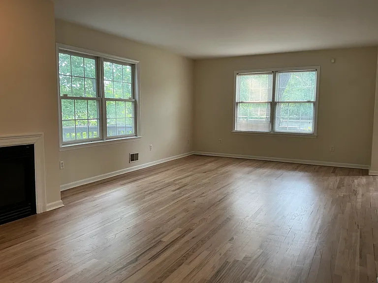 125 Summit Ave — Photo 6