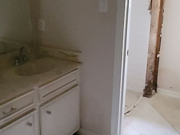 3rd image of 1821 22nd Ave N